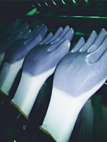 microfoaming glove machine